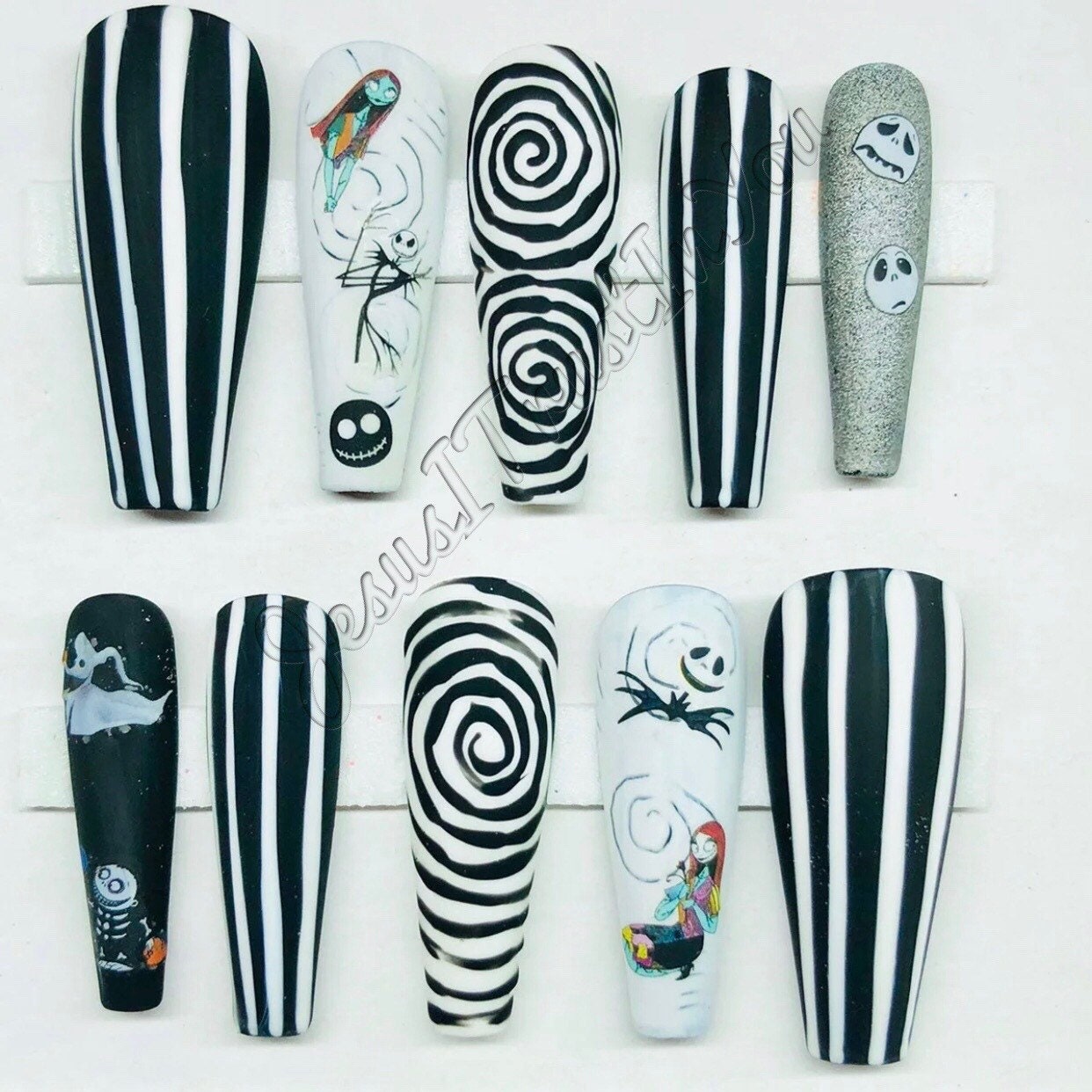 Black White - Halloween Gel Polish Press On Nails von JesusItrustInYouCo