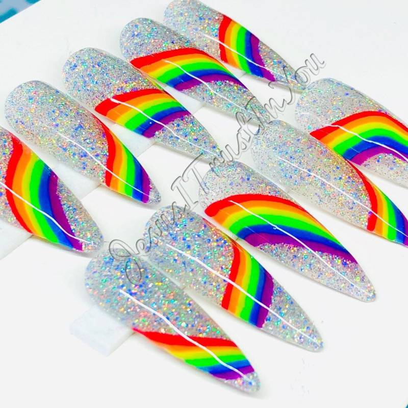 Rainbow - Lange Stiletto Gelpresse Auf Nägeln| Wiederverwendbare Nägel | Geschenke Für Sie| Strasssteine Makartt Dnd Kleber von JesusItrustInYouCo