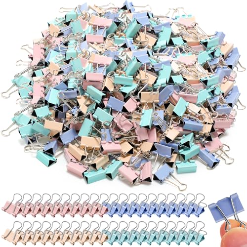 Jetec 500 Stück 2,5 cm bunte Binder-Clips, mittlere Büroklammern, Metall-Büroklammern für Lehrer, Studenten, Klassenzimmer, Geschäft, Büro und Schule, Bürobedarf Jetec 500 Stück 2,5 cm bunte Binder-Clips, mittlere Büroklammern, Metall-Büroklammern für Lehrer, Studenten, Klassenzimmer, Geschäft, Büro und Schule, Bürobedarf von Jetec