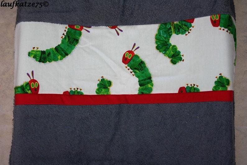 Bezug Für Wickeltisch Raupe Nimmersatt Grau Bunt 75 X 55 cm Bezug Für Wickeltisch Raupe Nimmersatt Grau Bunt 75 X 55 cm von JoNiLuc