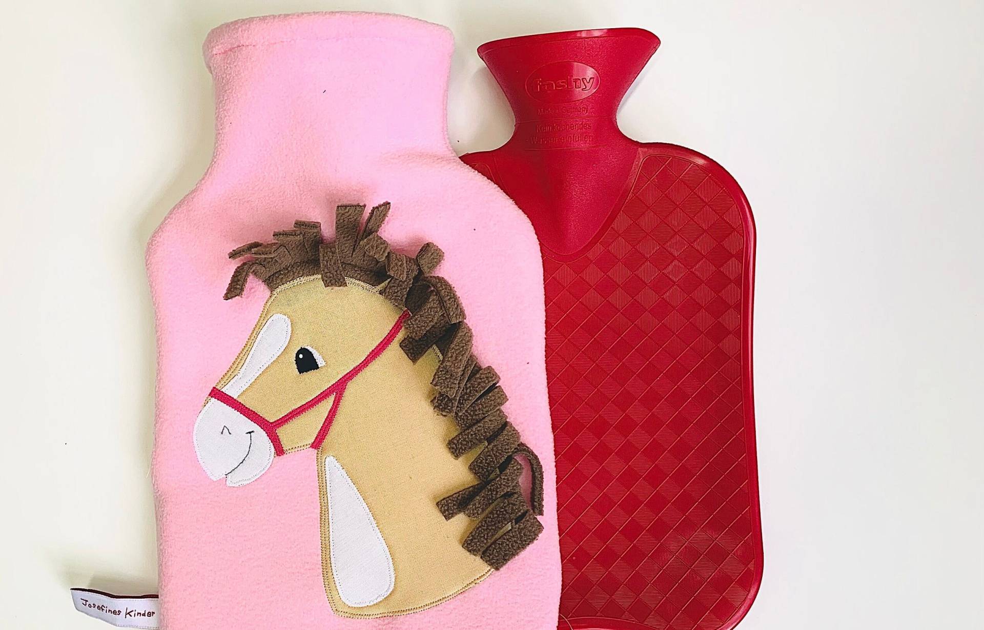 Rosa Wärmflasche Mit Bezug Pferd Rosa Wärmflasche Mit Bezug Pferd von JosefinesKinder