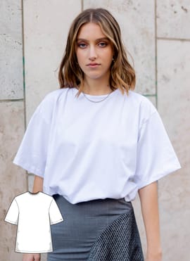 The Oversized T-Shirt von Juliana Martejevs