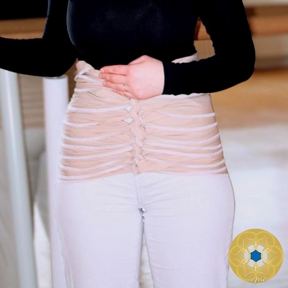 Bengkung Belly Binding Tuch in Hellbeige - Organic Cotton Postpartum Wrap | Handarbeit Aus Deutschland Bengkung Belly Binding Tuch in Hellbeige - Organic Cotton Postpartum Wrap | Handarbeit Aus Deutschland von Jumaverse