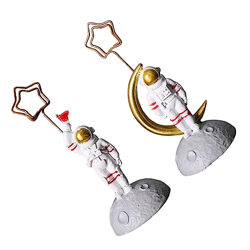 KALLORY 2 Stück Astronauten-Visitenkartenhalter Wohnkultur Astronautenformverzierung Desktop-Ornament Desktop-Astronauten-Ornament Astronautenmodellschmuck Harz Weiß Zufällige Farbe KALLORY 2 Stück Astronauten-Visitenkartenhalter Wohnkultur Astronautenformverzierung Desktop-Ornament Desktop-Astronauten-Ornament Astronautenmodellschmuck Harz Weiß Zufällige Farbe von KALLORY