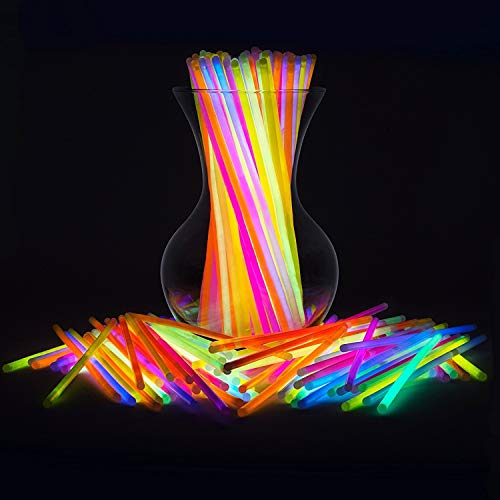 KHTO Glow Sticks Bulk 100/200 / 300Count - 8 "Brand Premium Glow In The Dark Leichte Sticks - Macht Tonnen von Glow Armbändern von KHTO