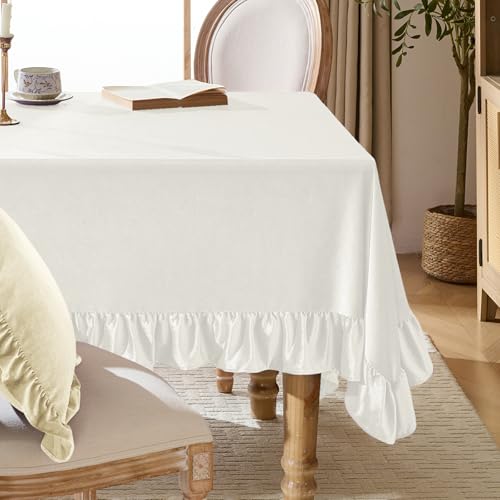 KKJIAF Elfenbeinfarbene Samt-Tischdecke, Retro-Stil, Bauernhaus-Rüschen, längliche Tischdecke, waschbar, Tischdecke für Hochzeiten, Buffets, Partys, Babypartys, Küchendekoration, 152,4 x 213,3 cm KKJIAF Elfenbeinfarbene Samt-Tischdecke, Retro-Stil, Bauernhaus-Rüschen, längliche Tischdecke, waschbar, Tischdecke für Hochzeiten, Buffets, Partys, Babypartys, Küchendekoration, 152,4 x 213,3 cm von KKJIAF