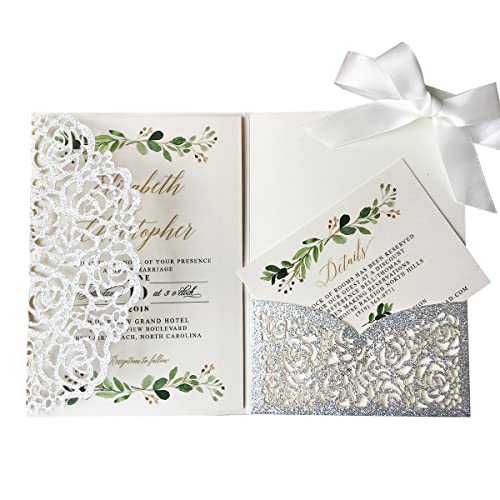 KUCHYNEE 50 Stück Personalisierte Silber Hochzeits Einladungskarten mit 3 Falten Lasergeschnittene Spitze Hochzeitseinladung Seidenband Schleife Set inkl Umschläge (Silberner Glitzer) von KUCHYNEE
