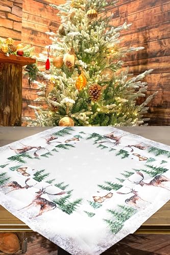 KAMACA Tischdecke Mitteldecke 85x85 cm mit hochwertigem Druck-Motiv Küche Esstisch Eyecatcher Herbst Winter Weihnachten (Hirsche im Wald) von KAMACA