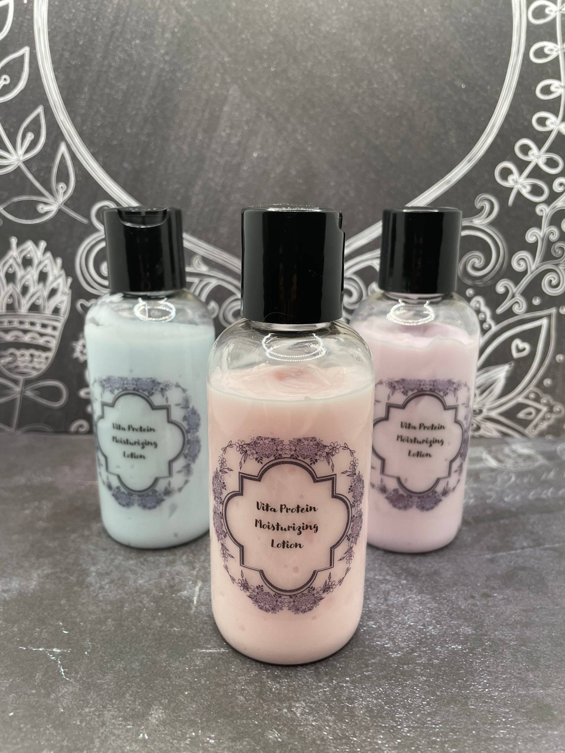 Vita Protein Feuchtigkeitsspendende Körperlotion 8Oz Vita Protein Feuchtigkeitsspendende Körperlotion 8Oz von Kanddkreationsco
