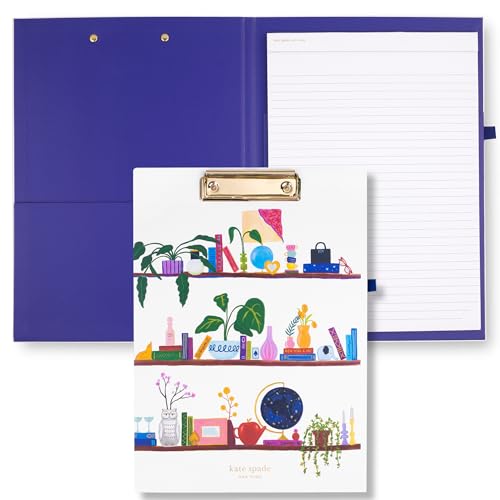 kate spade new york A4-Klemmbrett mit flachem Profil-Clip, professionelles Padfolio inklusive liniertem Notizblock, Stiftschlaufe und Tasche, Charmed Library kate spade new york A4-Klemmbrett mit flachem Profil-Clip, professionelles Padfolio inklusive liniertem Notizblock, Stiftschlaufe und Tasche, Charmed Library von Kate Spade New York