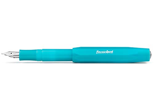 Kaweco FROSTED SPORT Füllhalter Light Blueberry I Premium Füllfederhalter für Tintenpatronen mit hochwertiger Stahlfeder I Füllfederhalter 13 cm I Füller in Blau I Federbreite: M (Medium) von Kaweco
