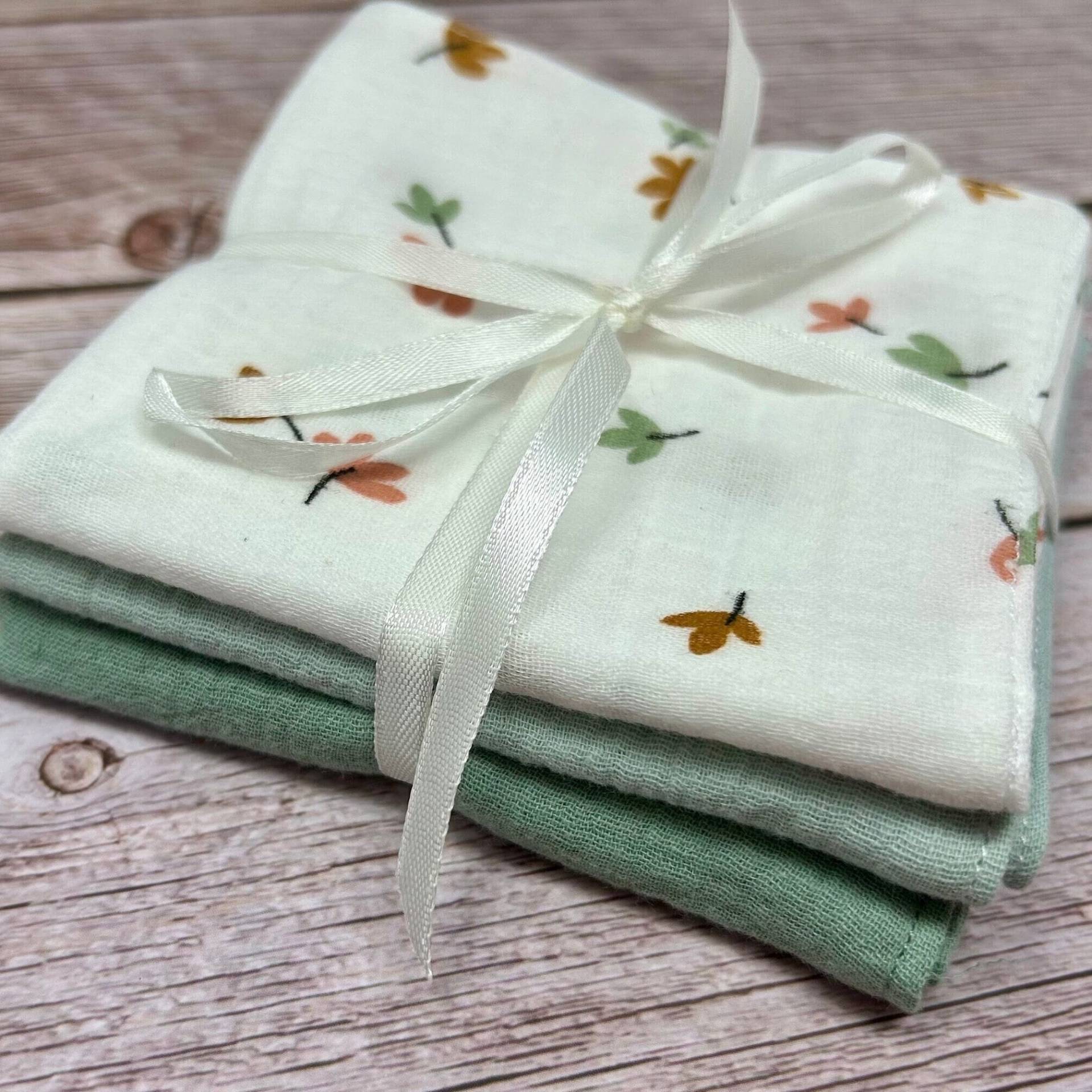 Waschlappen Musselintuch Baby - Geschenk Zur Geburt Lätzchen Musselin- Mulltuch Blätter Bunt Herbst Waschlappen Musselintuch Baby - Geschenk Zur Geburt Lätzchen Musselin- Mulltuch Blätter Bunt Herbst von Kejki