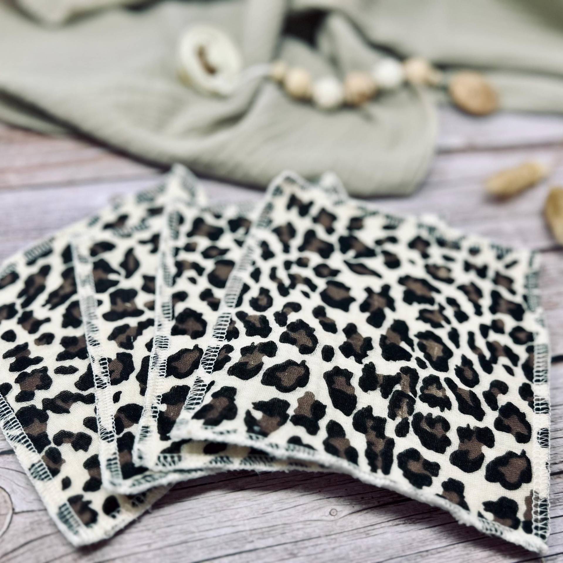 Waschlappen Set - Feuchttücher Musselin Frottee Baby Geschenk Zur Geburt Oder Babyparty- Leo Animal Print Waschlappen Set - Feuchttücher Musselin Frottee Baby Geschenk Zur Geburt Oder Babyparty- Leo Animal Print von Kejki