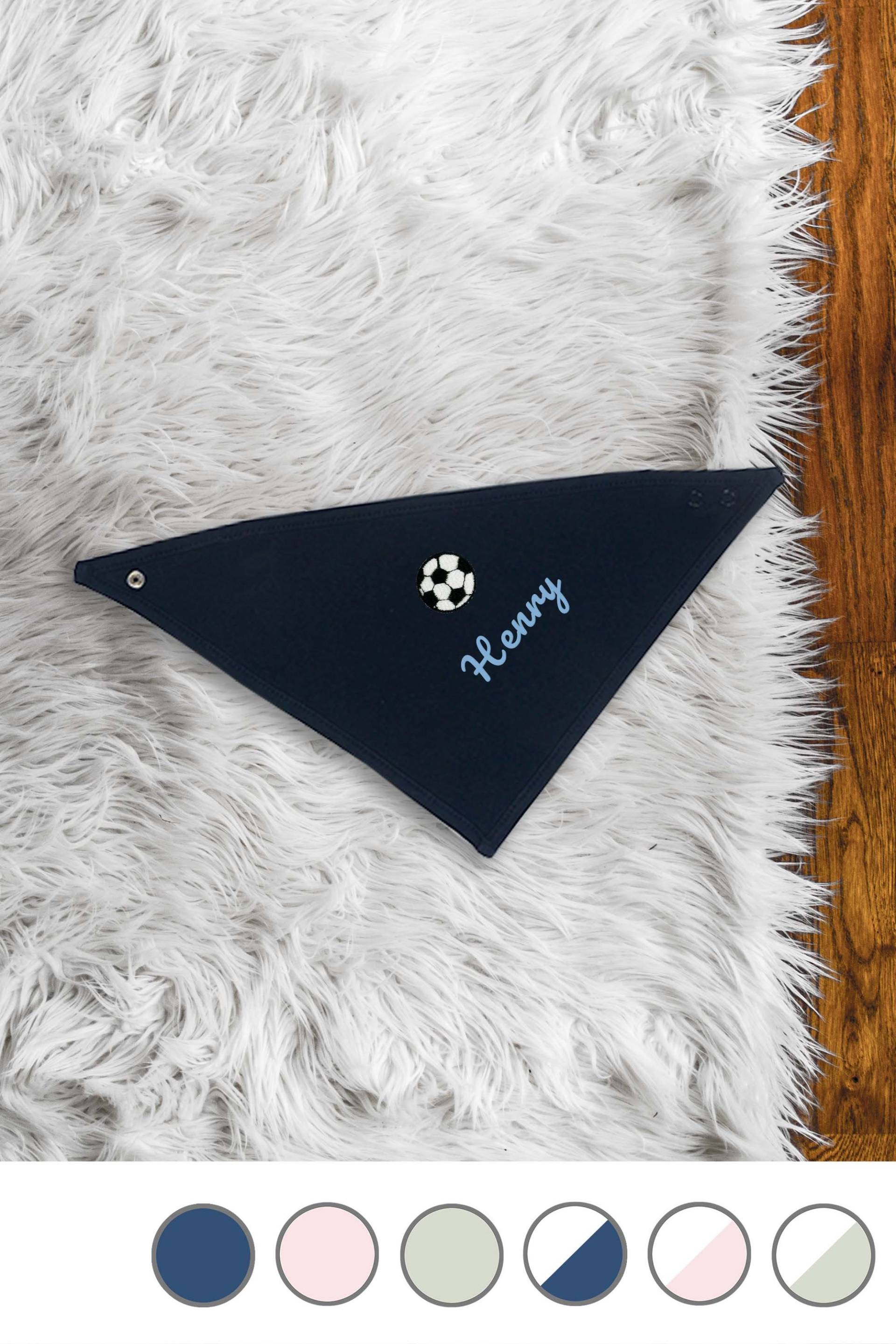 Halstuch Für Babys Aus Bio-Baumwolle Bestickt Mit Fußball Und Wunschtext Halstuch Für Babys Aus Bio-Baumwolle Bestickt Mit Fußball Und Wunschtext von KiddiezDE