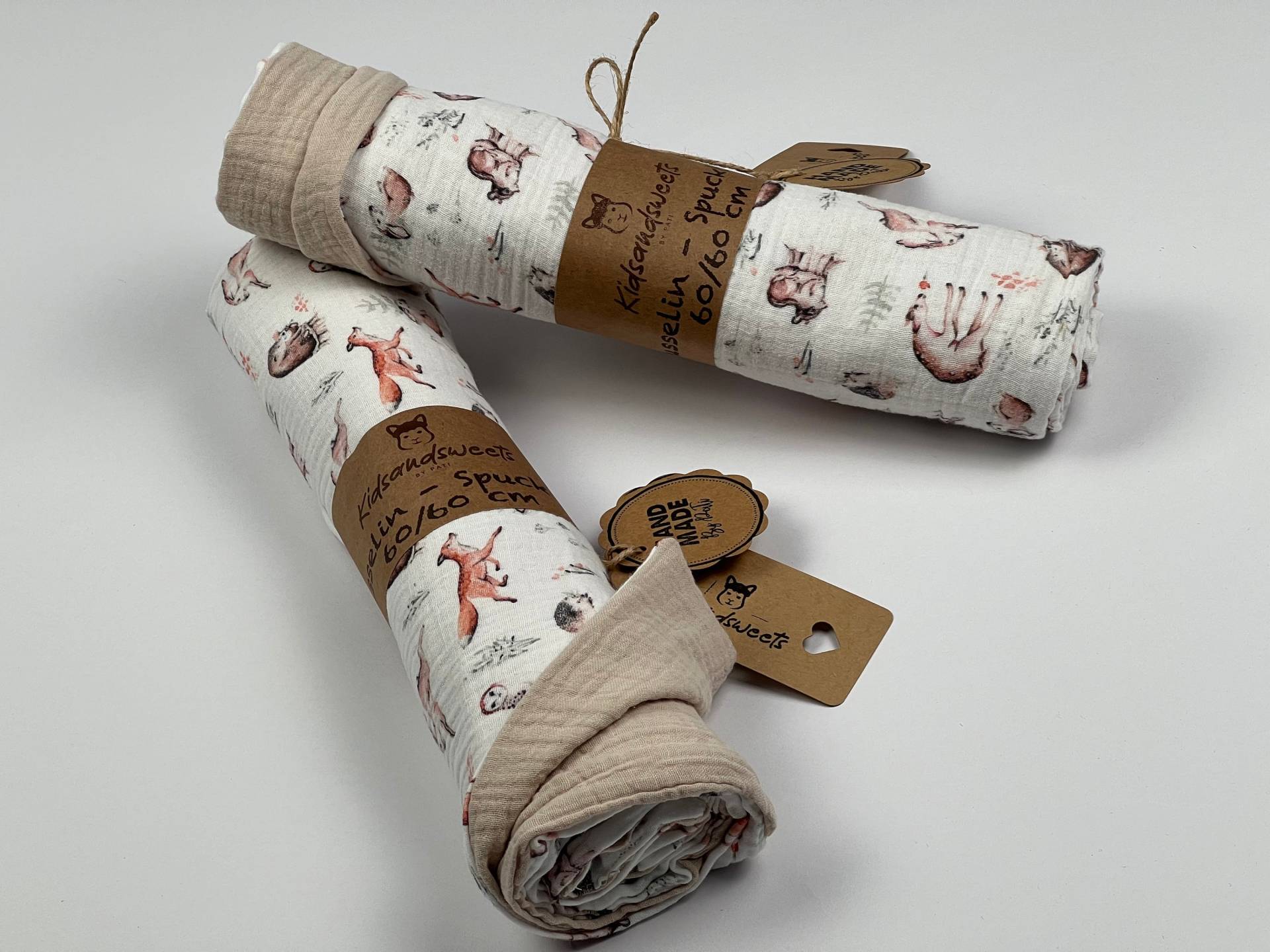 Musselin Spucktuch - Mulltuch Pucktuch 60cm X in Beige Mit Trockenblumen Muster Musselin Spucktuch - Mulltuch Pucktuch 60cm X in Beige Mit Trockenblumen Muster von KidsandSweets
