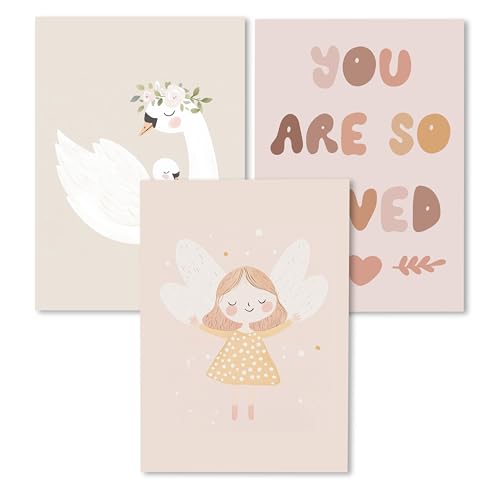 Kidsmood - Affirmationsposter für Kinderzimmer - Ermutigende bilder fürs Kinderzimmer Mädchen & Jungen – Babyzimmer Deko – Wandbilder Tiere für Kinderzimmer deko [You are so loved |21x30 cm ] von Kidsmood