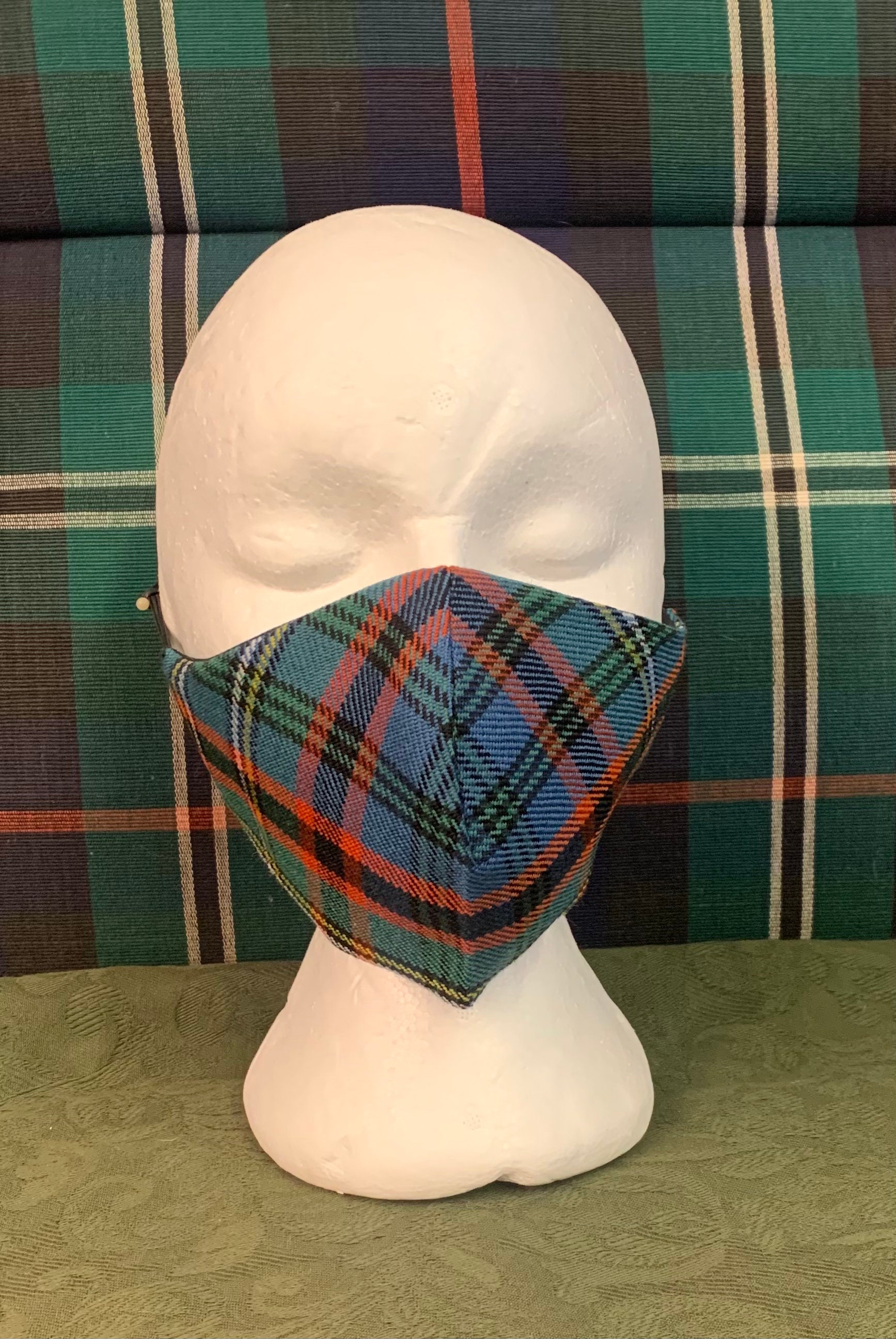 Nicolson Tartan Gesichtsmaske von Kiltqueenstudio