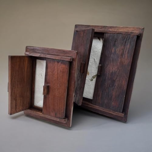 Bilderrahmen aus Teak Altholz im Fenster-Look – Handgefertigter Deko-Rahmen mit Klappläden – Wanddeko im Vintage Stil aus recyceltem Holz (23×18 cm) von Kinaree