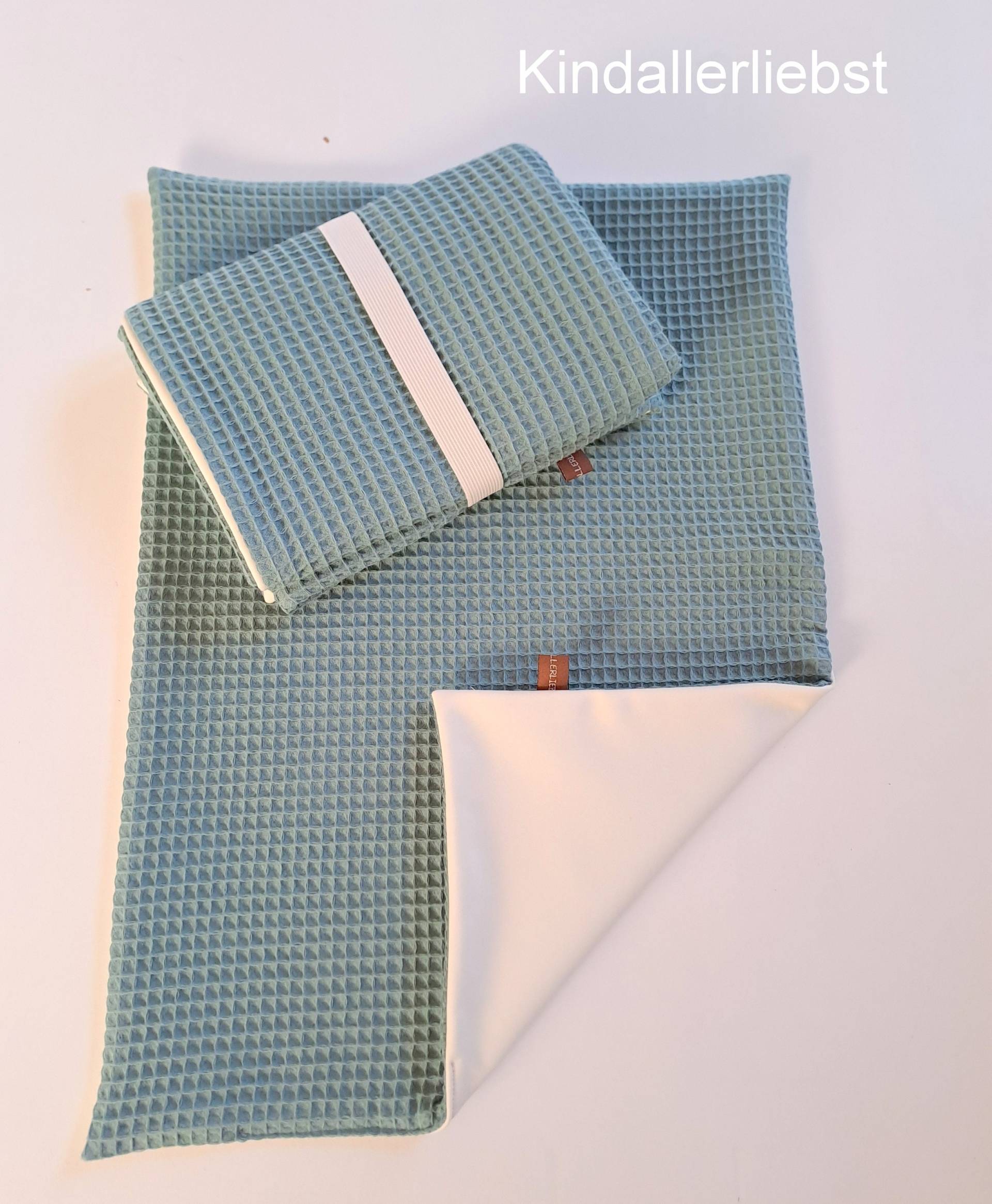 Wickelunterlage Abwaschbar, Wasserundurchlässig, Waffelpique, Altgrün, Div. Größen Wickelunterlage Abwaschbar, Wasserundurchlässig, Waffelpique, Altgrün, Div. Größen von Kindallerliebst
