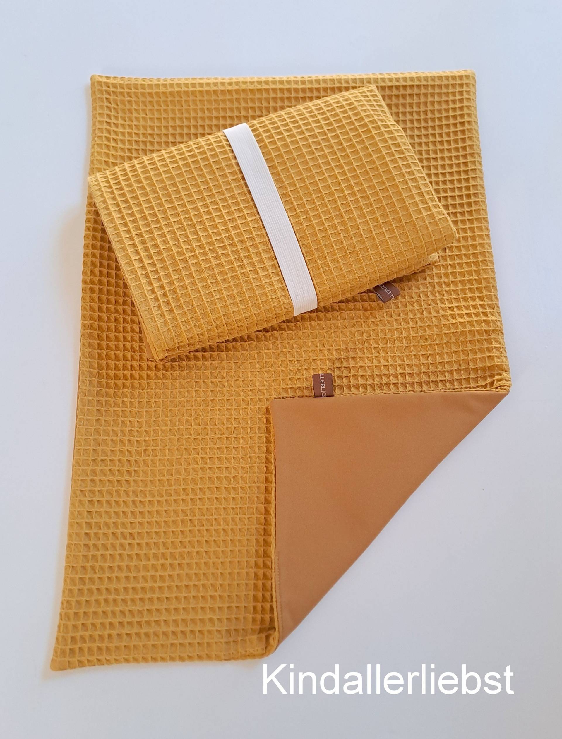 Wickelunterlage Abwaschbar, Wasserundurchlässig, Waffelpique, Ocker, Div. Größen Wickelunterlage Abwaschbar, Wasserundurchlässig, Waffelpique, Ocker, Div. Größen von Kindallerliebst