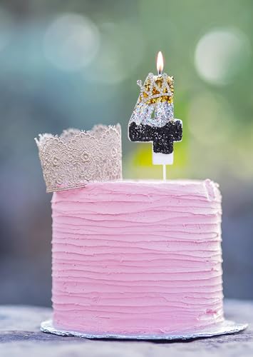 Kinsynko 4 Geburtstagskerze Krone Nummer 4 Kerze Geburtstag Mädchen Kleiner Prinz Prinzessin Vier Jahre alt Geburtstag Party Kuchen Dekoration, Schwarz Silber und Gold Glitzer Kinsynko 4 Geburtstagskerze Krone Nummer 4 Kerze Geburtstag Mädchen Kleiner Prinz Prinzessin Vier Jahre alt Geburtstag Party Kuchen Dekoration, Schwarz Silber und Gold Glitzer von Kinsynko