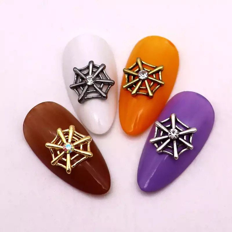 2Stk Spinnennetz Nagel Charm Mit Dekorativem Strass 2Stk Spinnennetz Nagel Charm Mit Dekorativem Strass von KitschyNails