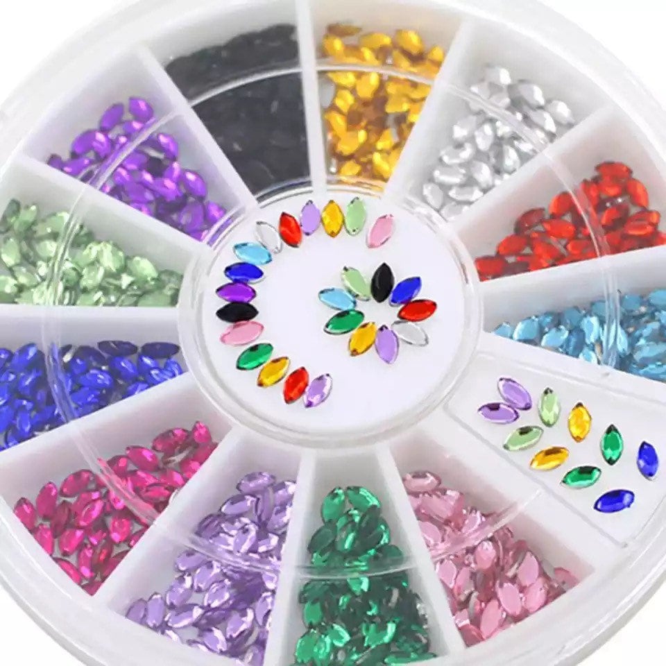 strass Rad Nail Art Jewels Oval Shaped Multicolored Gems von KitschyNails