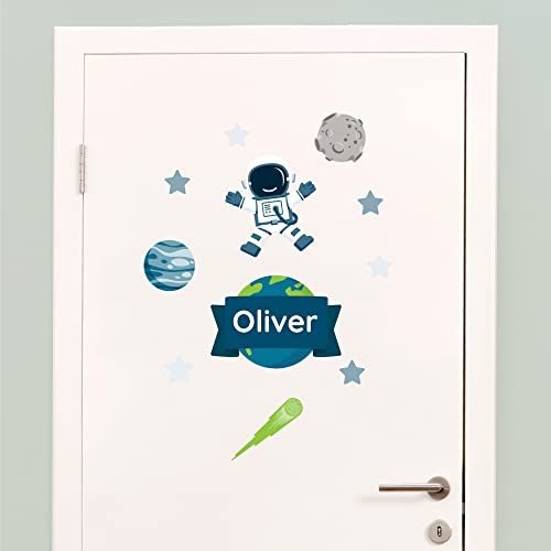 Klebekerlchen® Türaufkleber personalisiert mit Name – Wandtattoo Kinderzimmer & Babyzimmer deko – selbstklebende Wandsticker - Weltraum blauer Astronaut Klebekerlchen® Türaufkleber personalisiert mit Name – Wandtattoo Kinderzimmer & Babyzimmer deko – selbstklebende Wandsticker - Weltraum blauer Astronaut von Klebekerlchen