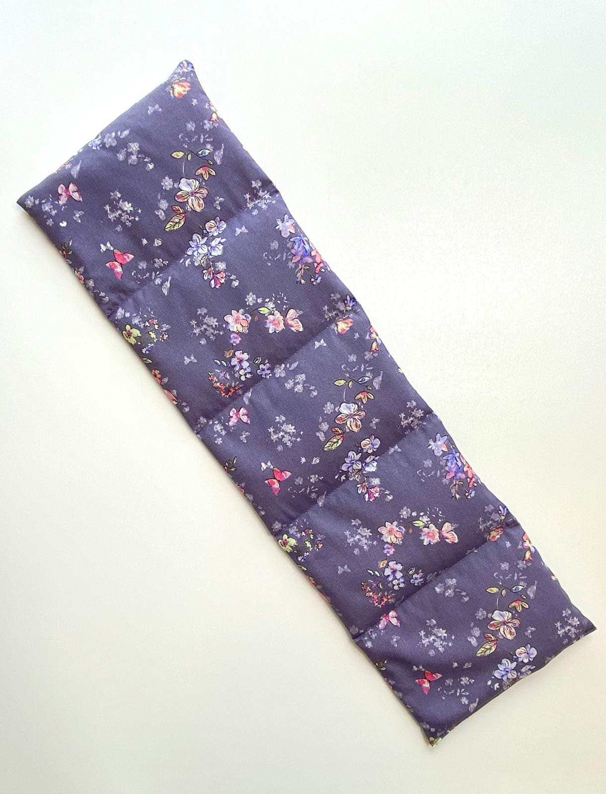 Körnerkissen, Wärmekissen Gr.l "Lila Mit Blümchen " Körnerkissen, Wärmekissen Gr.l "Lila Mit Blümchen " von KleinesAtelier