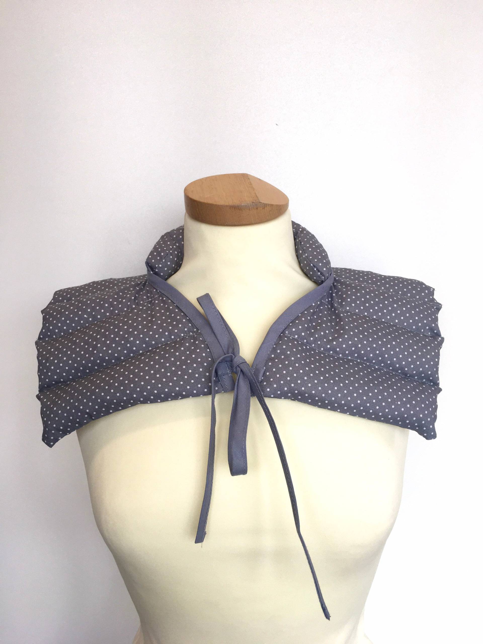 xl Nackenkissen - Wärmekissen „ Grau Mit Tupfen/Grau" xl Nackenkissen - Wärmekissen „ Grau Mit Tupfen/Grau" von KleinesAtelier