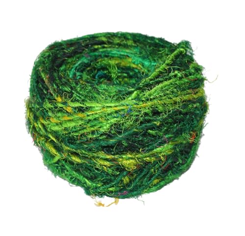 aus recyceltem Sari Seide Super klobigen Garn – Grün (100 Gramm) von Knitsilk