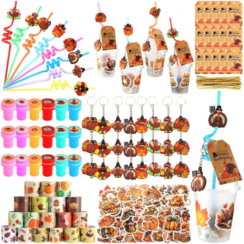 244 Stück Thanksgiving Party Favors Set Thanksgiving Party Supplies Herbst Saison Dekorationen mit Tasse Strohhalm Schlüsselanhänger Aufkleber Slap Armband Stempel Dankeschön Tags von Kolewo4ever