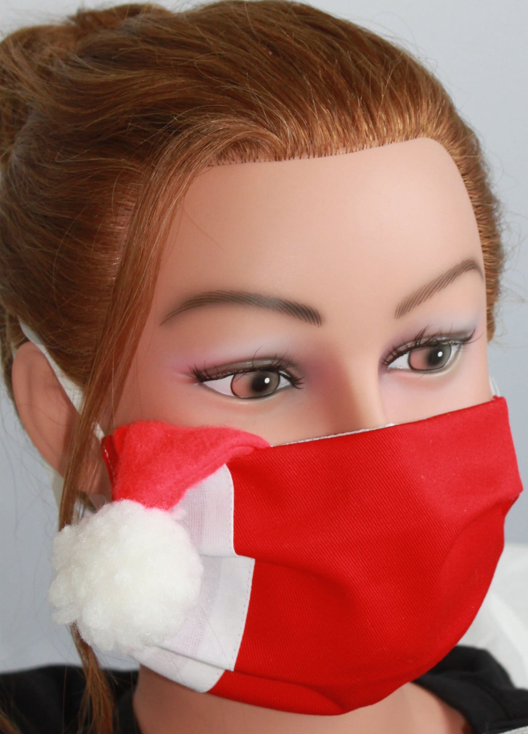 Maske Weihnachtsmaske Baumwollmaske - Weißer Bommel 15887 + Gratiszugabe Maske Weihnachtsmaske Baumwollmaske - Weißer Bommel 15887 + Gratiszugabe von Kreativhaeuschen