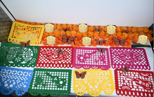Day of the Dead Dekorationsset beinhaltet 2 Ringelblumen-Girlanden, 50 Ringelblumenblumen, 24 Schmetterlings-Dekor, 6 flammenlose Kerzen und 4,6 m mexikanische Partybanner für Dia De Los Muertos von Kuabiz