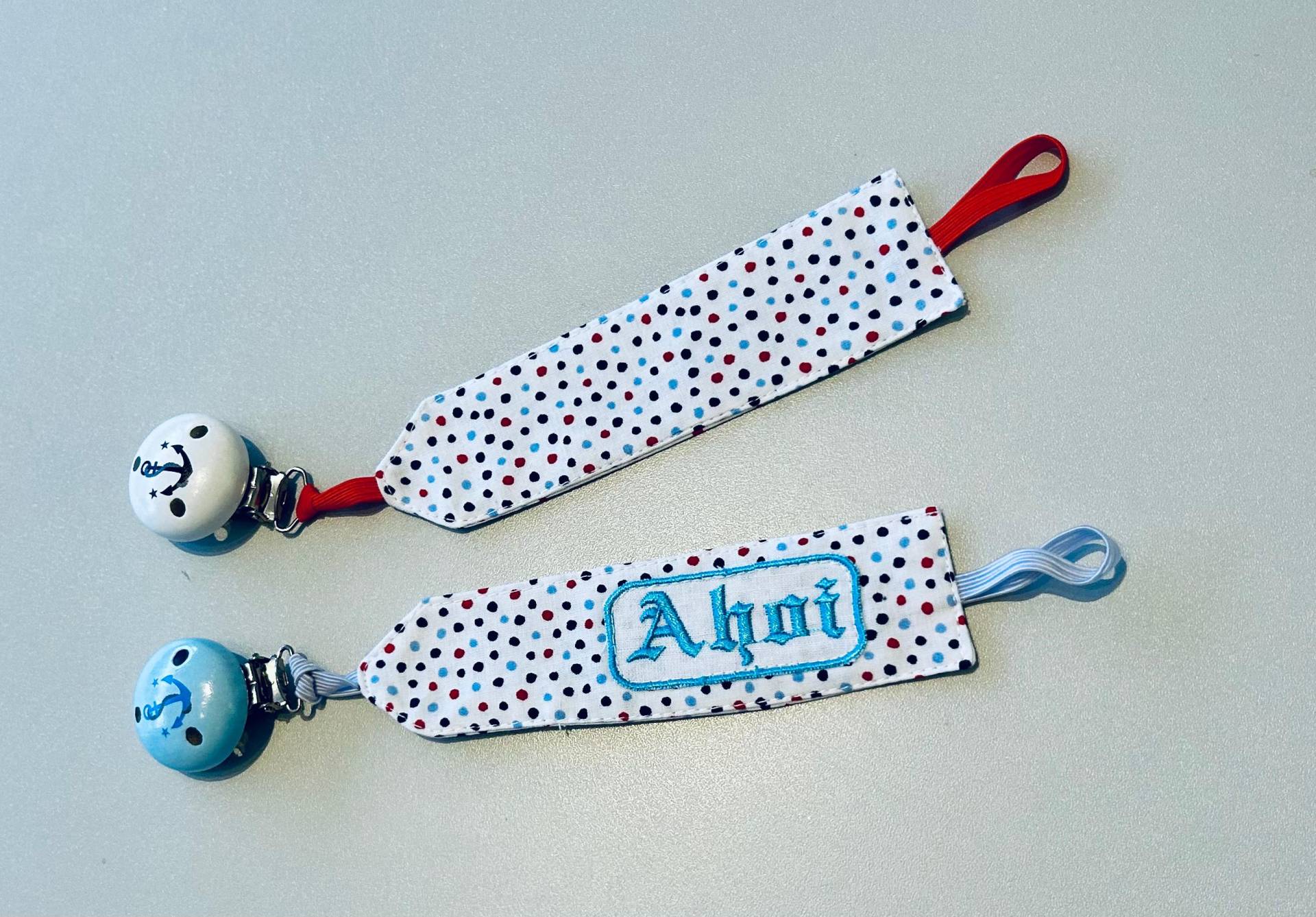 Schnullerband Mit Bunten Pünktchen, Schnullerkette Personalisierbar, 100% Baumwolle, Süße Geschenkidee Zur Geburt, Maritim Schnullerband Mit Bunten Pünktchen, Schnullerkette Personalisierbar, 100% Baumwolle, Süße Geschenkidee Zur Geburt, Maritim von KuestenfieberDesign