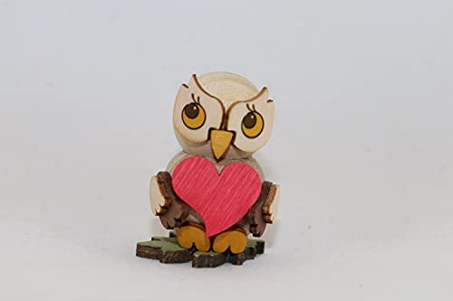 Kuhnert Eulenkind stehend mit Herz Neuheit 2021 Original Erzgebirge Handarbeit Höhe 4cm Holzfigur Eule Mini-Eule Kuhnert Eulenkind stehend mit Herz Neuheit 2021 Original Erzgebirge Handarbeit Höhe 4cm Holzfigur Eule Mini-Eule von Kuhnert