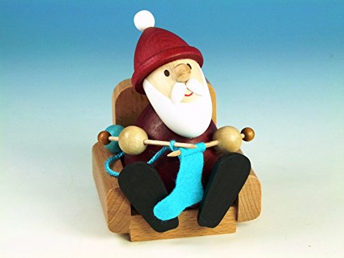 Kunsthandwerk Ullrich Holzfigur Weihnachtsmann strickend im Sessel HxB 9x6,5cm NEU Seiffen Erzgebirge Dekoration Holzfiguren Weihnachten Fensterschmuck Spielzeug Deko Weihnachtsfigur von Rudolphs Schatzkiste