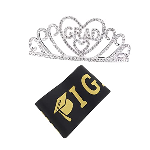 LABRIMP Graduation Crown mit Alloy Haarreif und Schulter Schärpe Kreative Abschlussfeier Deko Silbernes Kostümzubehör für Schulabschluss Party und Fotoshooting LABRIMP Graduation Crown mit Alloy Haarreif und Schulter Schärpe Kreative Abschlussfeier Deko Silbernes Kostümzubehör für Schulabschluss Party und Fotoshooting von LABRIMP