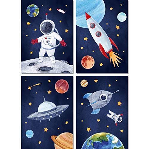 LALELU-Prints Bilder Kinderzimmer Wanddeko Wandbilder Kinderbilder Poster Jungen Astronaut Weltraum Weltall 4er Set DIN A4 von LALELU-Prints