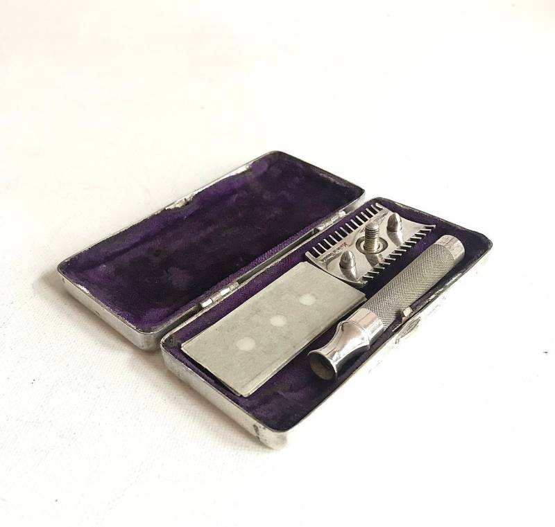 Antik Gillette Trade Mark/Made in Canada Rasierhobel Im Metall Etui von LASTWALLFLOWER