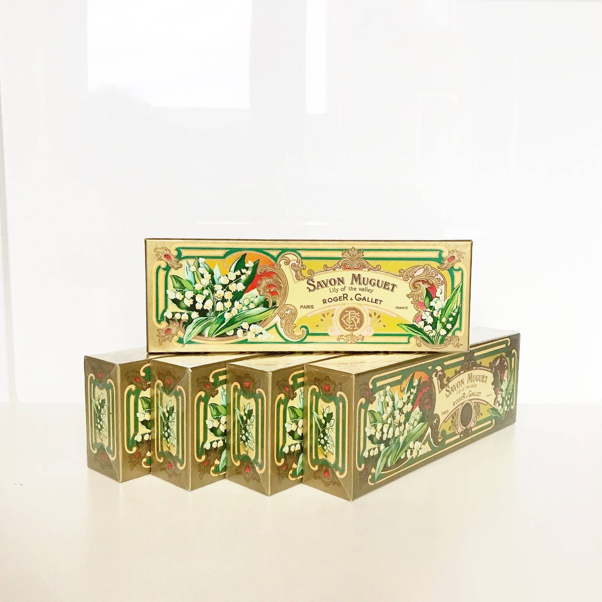 Vintage Roger & Gallet Seife, Savon Muguet "Lily Of The Valley"/Paris, France Bath-Soap 3 Stück Maiglöckchen Vintage Roger & Gallet Seife, Savon Muguet "Lily Of The Valley"/Paris, France Bath-Soap 3 Stück Maiglöckchen von LASTWALLFLOWER