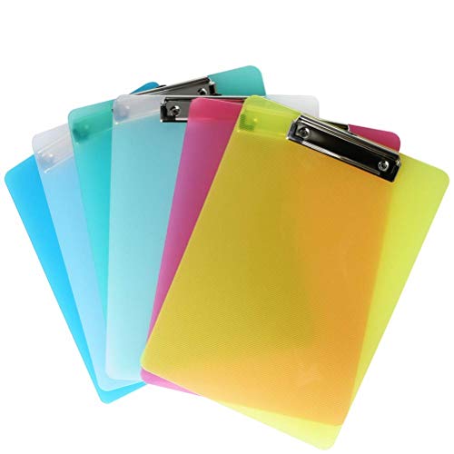 LATERN 6 Stücke Klemmbrett A4 mit gummierter Metalklemme, Schreibbrett DIN A4 mit Aufhängeose, Pad Halter Clipboard - Transparent Kunststoff - Schreibblock Set mit 5 Farben von LATERN