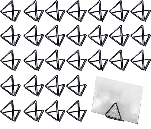 LATRAT 30 Stück Dreiecksform Tischkartenhalter Mini Tischkartenhalter Tischnummernhalter, Bildständer, Menükartenhalter, für Hochzeitstischkarten, Schwarze LATRAT 30 Stück Dreiecksform Tischkartenhalter Mini Tischkartenhalter Tischnummernhalter, Bildständer, Menükartenhalter, für Hochzeitstischkarten, Schwarze von LATRAT