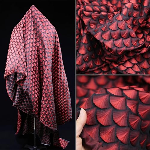 LAUOFSHA 100 % Polyester, 3D-geprägt, rote Schuppen, Brokat-Satin-Stoff, gewellte Textur, Jacquard, breite Kleidung, Kleidung, Mode, Designerstoff, DIY, Handwerk, Nähen, Patchwork LAUOFSHA 100 % Polyester, 3D-geprägt, rote Schuppen, Brokat-Satin-Stoff, gewellte Textur, Jacquard, breite Kleidung, Kleidung, Mode, Designerstoff, DIY, Handwerk, Nähen, Patchwork von LAUOFSHA