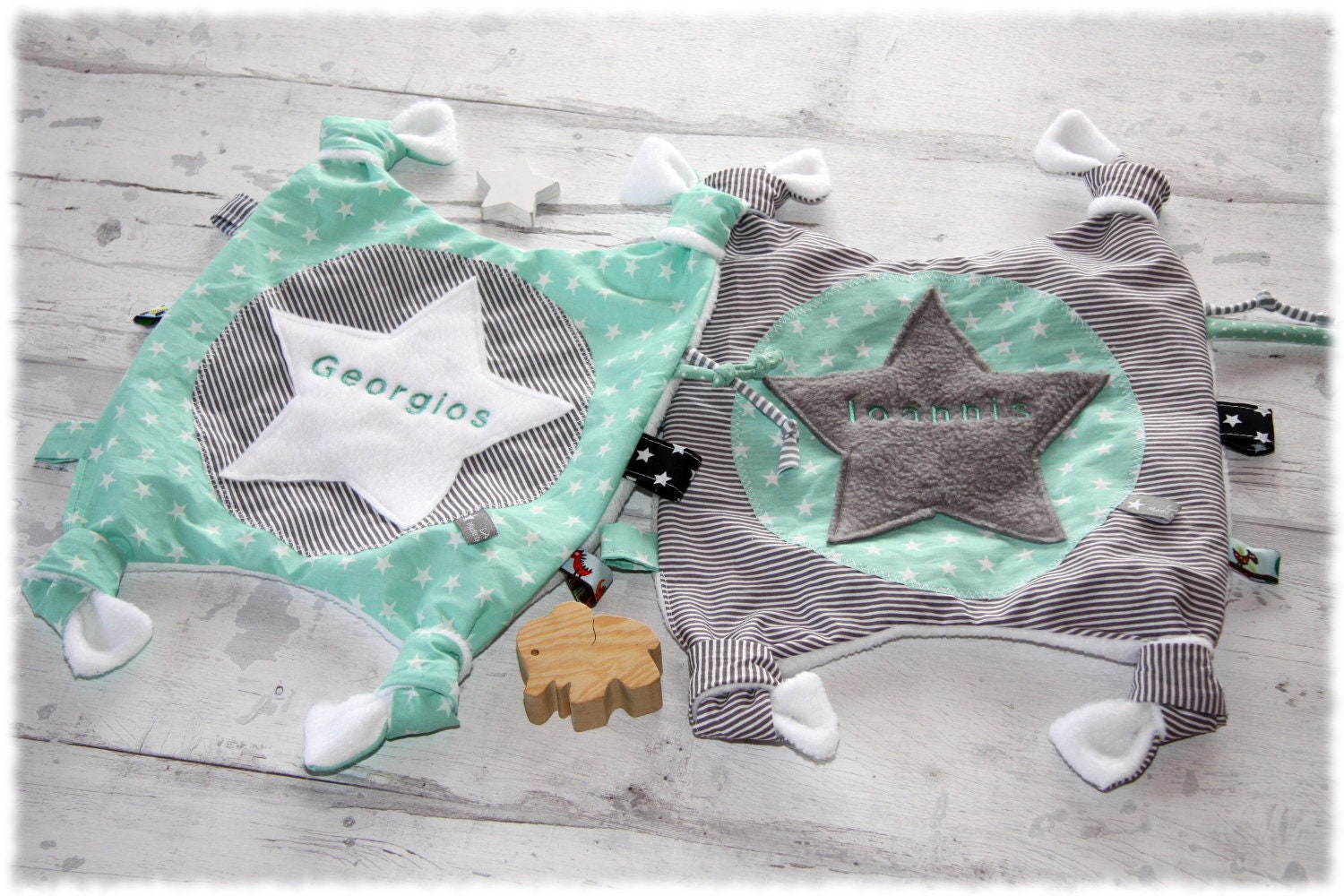 Schmusetuch Personalisiert Knistertuch Baby Geschenk Geburt Spucktuch Sabbertuch Laviosar Schmusetuch Personalisiert Knistertuch Baby Geschenk Geburt Spucktuch Sabbertuch Laviosar von LAVIOSAR