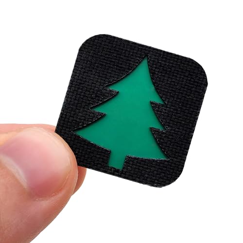 Kleiner Kiefernbaum Aufnäher Natürlicher Outdoor Stil mit Klettverschluss, ideal für Rucksäcke, Mützen, EDC-, Bushcraft und Camping Ausrüstung im taktischen Look Kleiner Kiefernbaum Aufnäher Natürlicher Outdoor Stil mit Klettverschluss, ideal für Rucksäcke, Mützen, EDC-, Bushcraft und Camping Ausrüstung im taktischen Look von LEGEEON