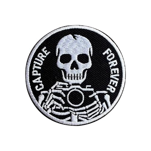LEMEPINZ Capturing Forever Stickerei-Aufnäher, 7,6 cm, Totenkopf, zum Aufbügeln oder Aufnähen, Reise-Aufnäher, Reise-Flicken, Stoffflicken für Kleidung, Rucksäcke, Hüte, Reisen, DIY-Zubehör, Geschenke LEMEPINZ Capturing Forever Stickerei-Aufnäher, 7,6 cm, Totenkopf, zum Aufbügeln oder Aufnähen, Reise-Aufnäher, Reise-Flicken, Stoffflicken für Kleidung, Rucksäcke, Hüte, Reisen, DIY-Zubehör, Geschenke von LEMEPINZ