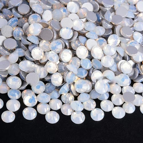 Klare Kristall-Strasssteine, nicht heiß fixierbar, zum Aufkleben auf Silber, flache Rückseite, 3D-Nagelkunst-Strasssteine, glitzernde Edelsteine, Dekorationen, weißer Opal, SS10, 1440 Stück von LEPIZ