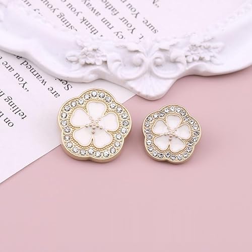 LIBERGA 10 Stück Strass Blumen Knöpfe mit Schaft, Modischer Metallknopf für Kleidung Strickjacken Mäntel Bastelprojekte, Goldener Rand, Weiß, 18mm LIBERGA 10 Stück Strass Blumen Knöpfe mit Schaft, Modischer Metallknopf für Kleidung Strickjacken Mäntel Bastelprojekte, Goldener Rand, Weiß, 18mm von LIBERGA