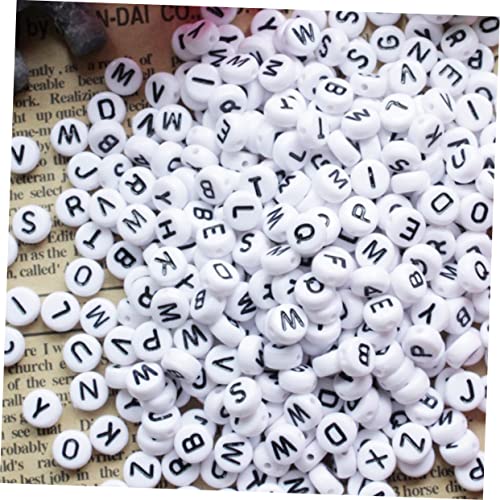 LIFKOME 1350 Stück Fächer Kunststoff Buchstabenperlen Flach Schmuck Basteln DIY Zubehör für Armbänder Namensketten von LIFKOME